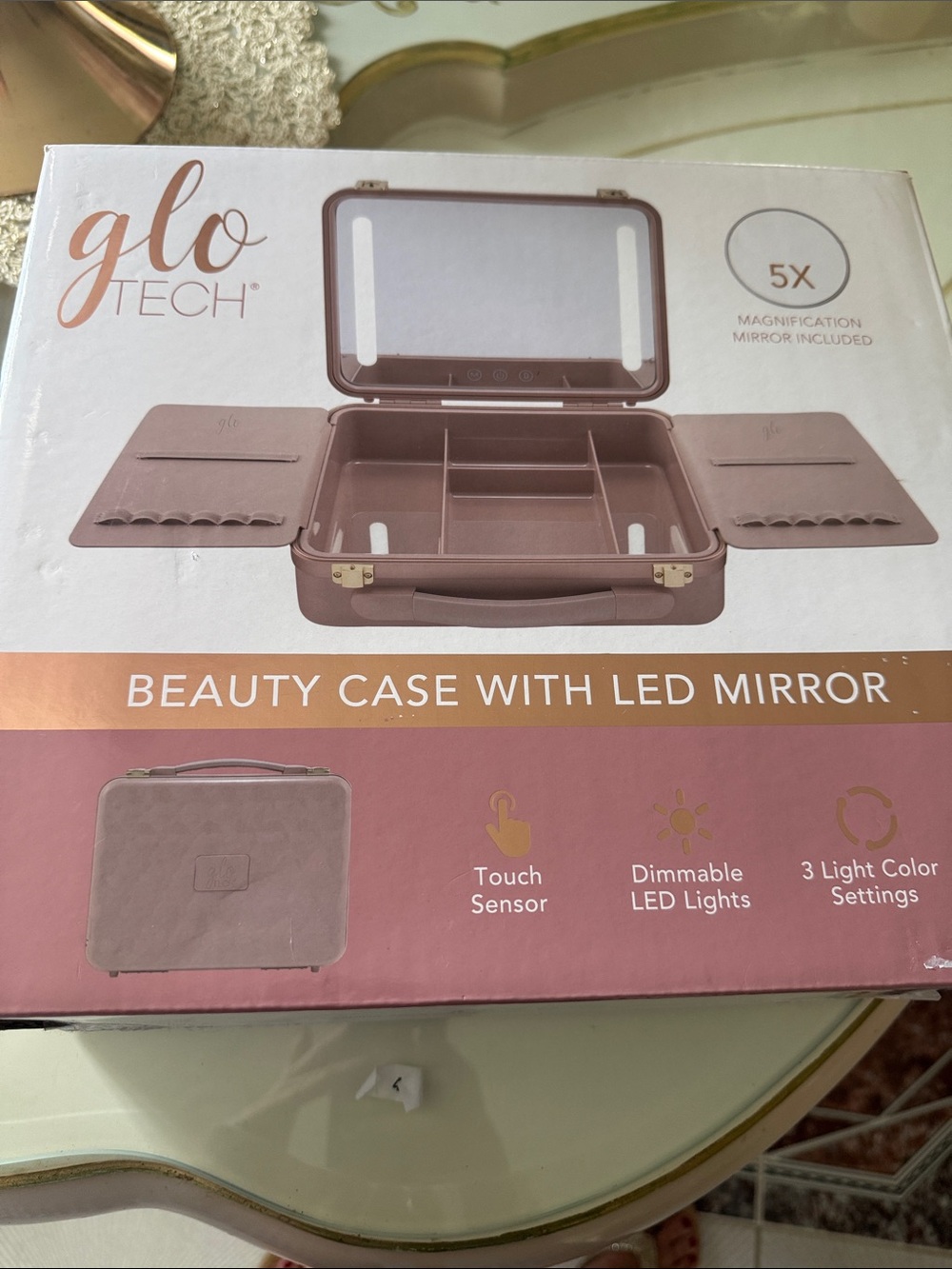 GloTech Rose Gold Women’s Makeup Case with LED Mirror